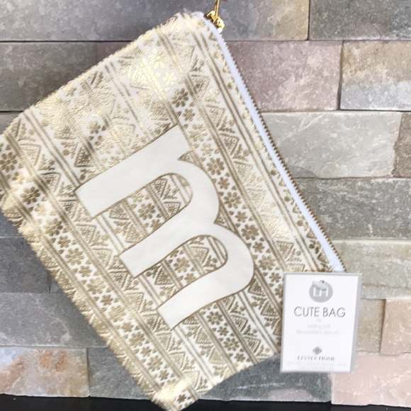 🎁 🛍3/$30🛍  Levtex Monogram Zip Pouch - Metallic - Picture 3 of 7